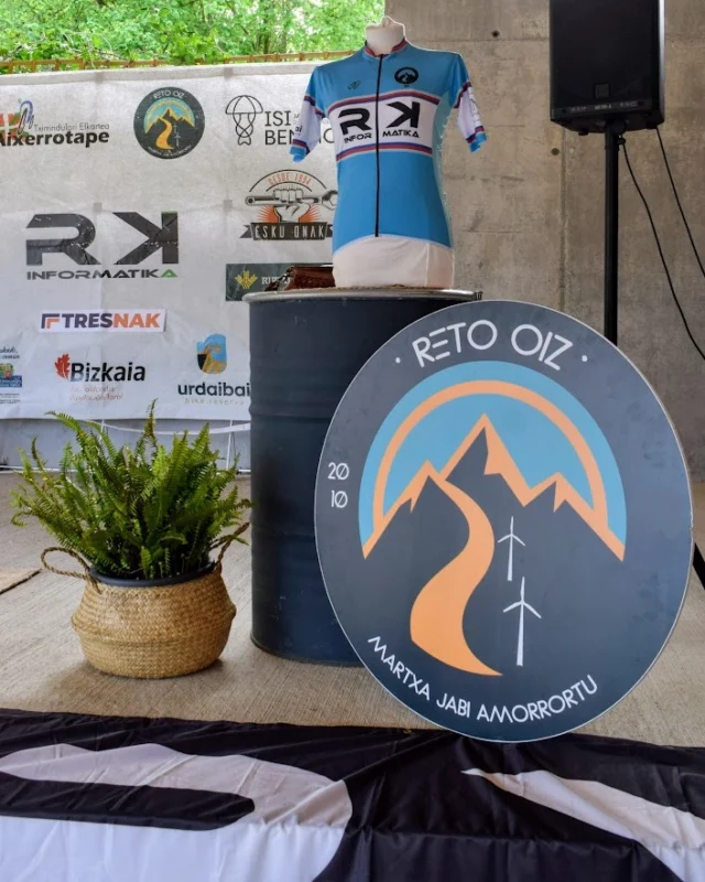 Este viernes estuvimos en la presentación oficial de @retooiz y no podemos estar más orgullosos de volver a formar parte de esta marcha tan especial. 

Por segundo año consecutivo, desde RK Informatika apoyamos el deporte local y los proyectos que hacen comunidad.

📅 Nos vemos el 14 de junio, animando a todos los que lo vais a dar todo.

Eskerrik asko @retooiz por volver a contar con nosotros.

¡Que empiece la cuenta atrás!